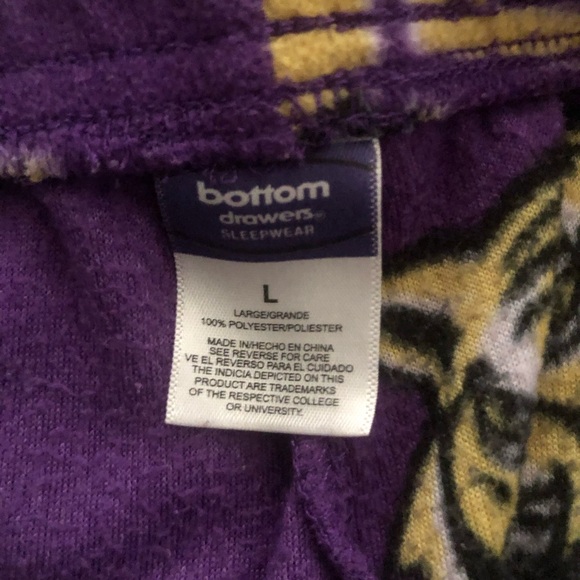 Like new LSU fleece pajama pants with pockets and drawstring - Picture 4 of 6